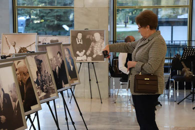 В Кремле прошла фотовыставка Национального музея Дагестана, посвящённая 100-летию народного поэта Дагестана Расула Гамзатова.