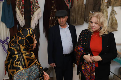 Зарема Бутаева посетила ряд учреждений культуры Курахского района