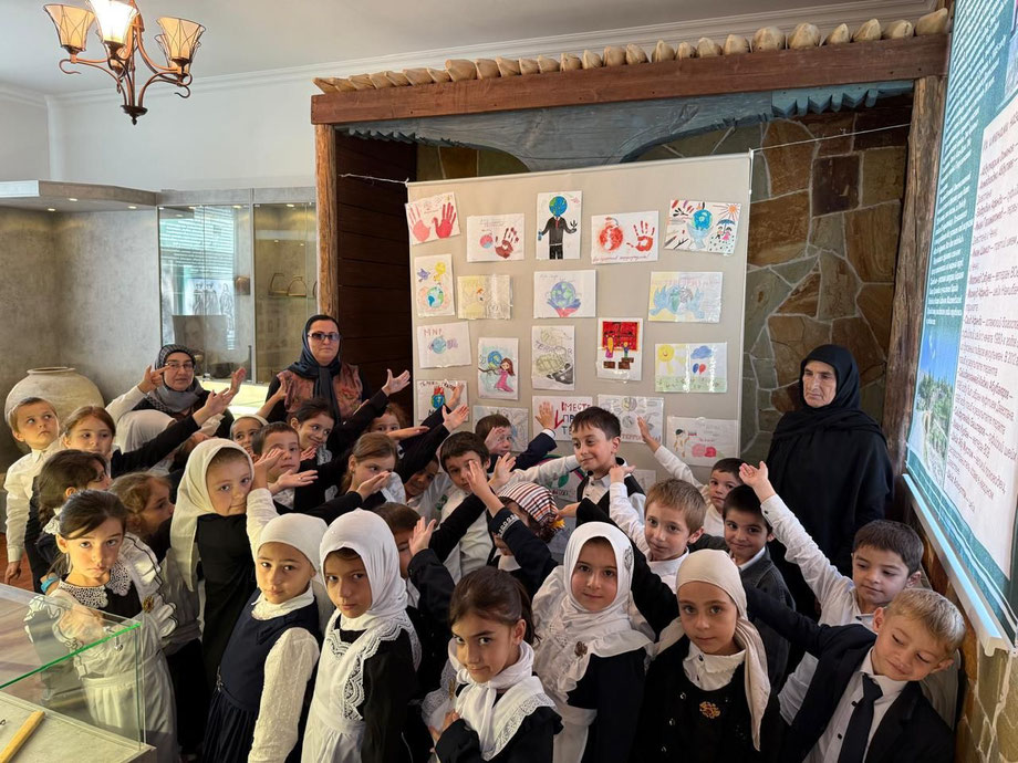 Выставка детских рисунков «Нет терроризму»