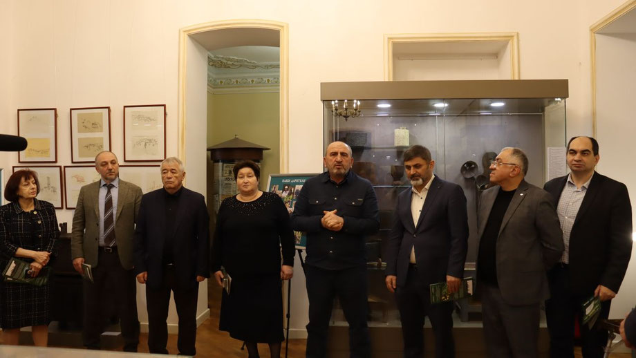 Выставка, посвященная итогам комплексной научной музейной экспедиции 2025 «ЭКСПЕДИЦИЯ 100»