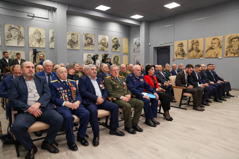 В Музее боевой славы Сергей Меликов встретился с ветеранами-афганцами