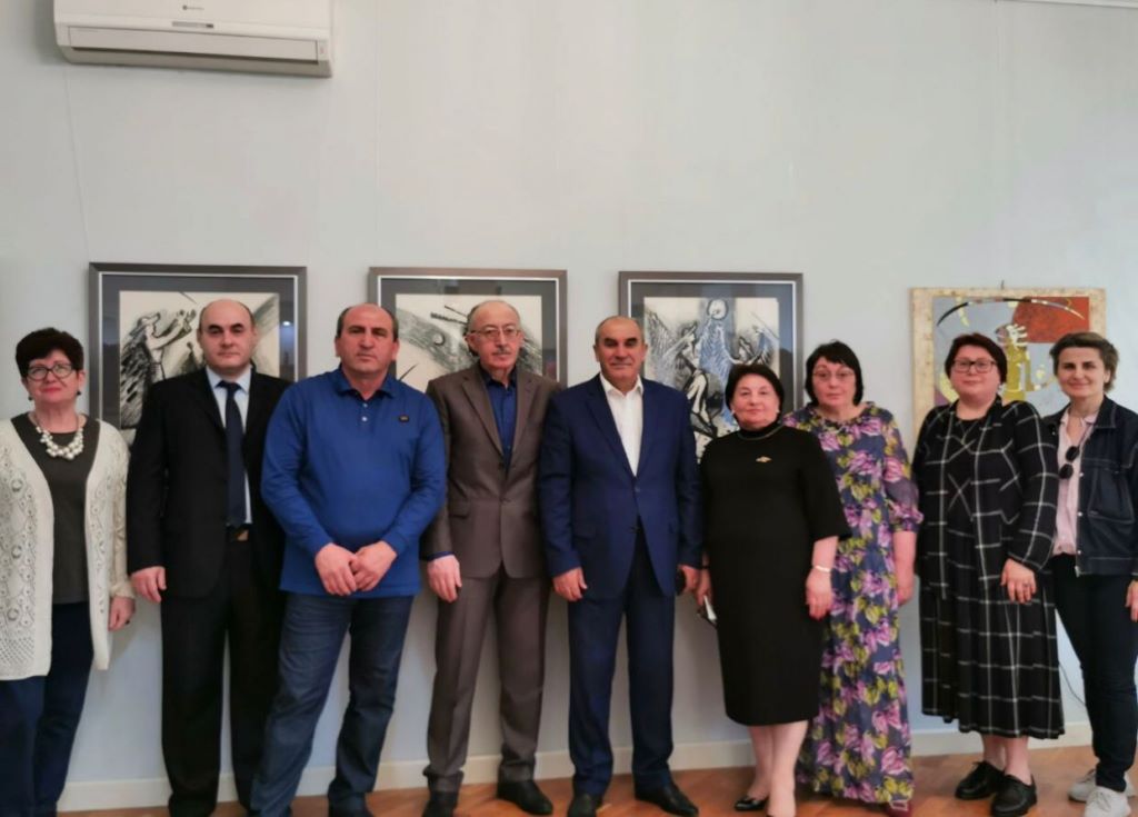 Выставка художников Северного Кавказа открылась в Национальном музее Дагестана